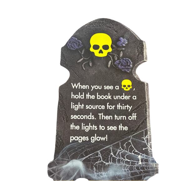 Glow in the Dark Be Afraid! 2017 Holographic Halloween Book 8.5x11 Paperback - Picture 6 of 11